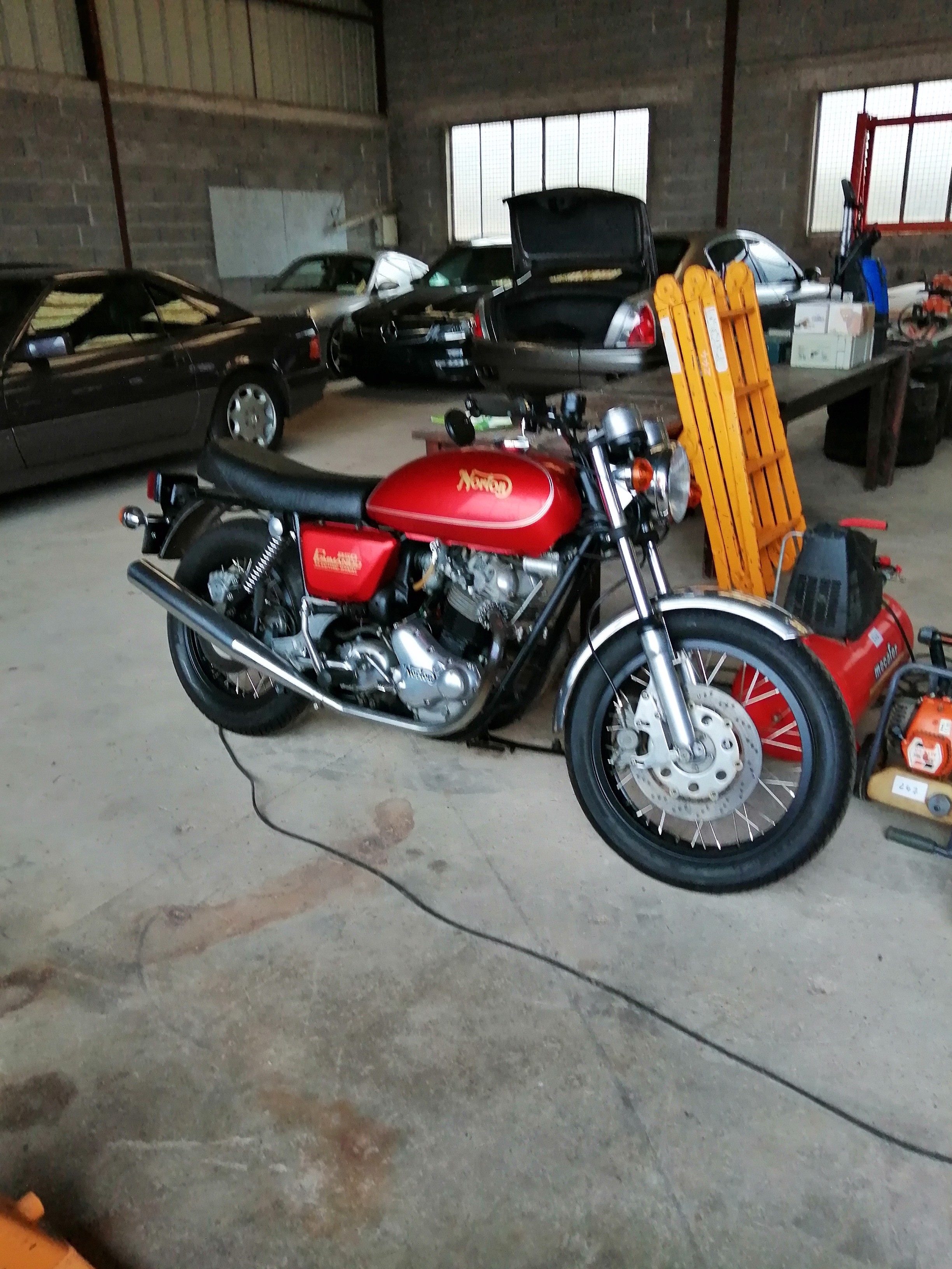 Transport Moto Norton Commando
